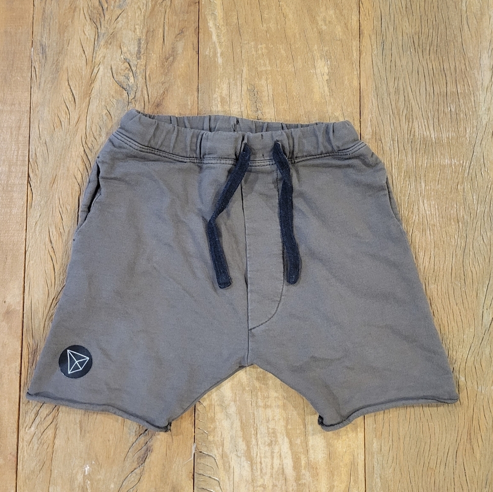 Nununu shorts, 18-24 months (damaged)